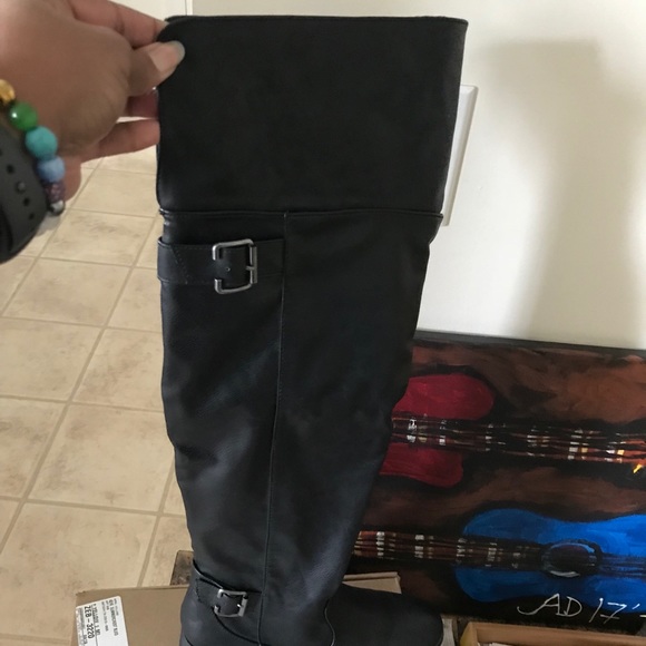 Knee boots - Picture 5 of 6